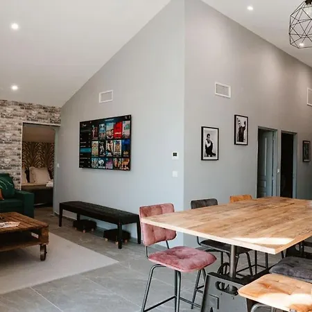 Holiday home Loft Avec Piscine 6personnes *